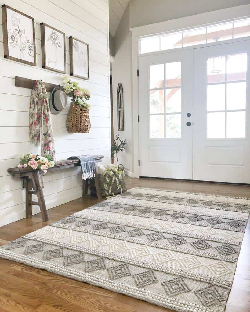 Farmhouse Small Entryway Ideas -lavenderbrookfarm