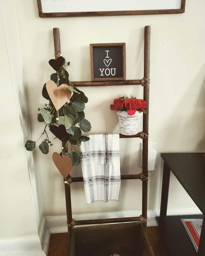 Rustic Small Entryway Ideas -themommyaesthetic