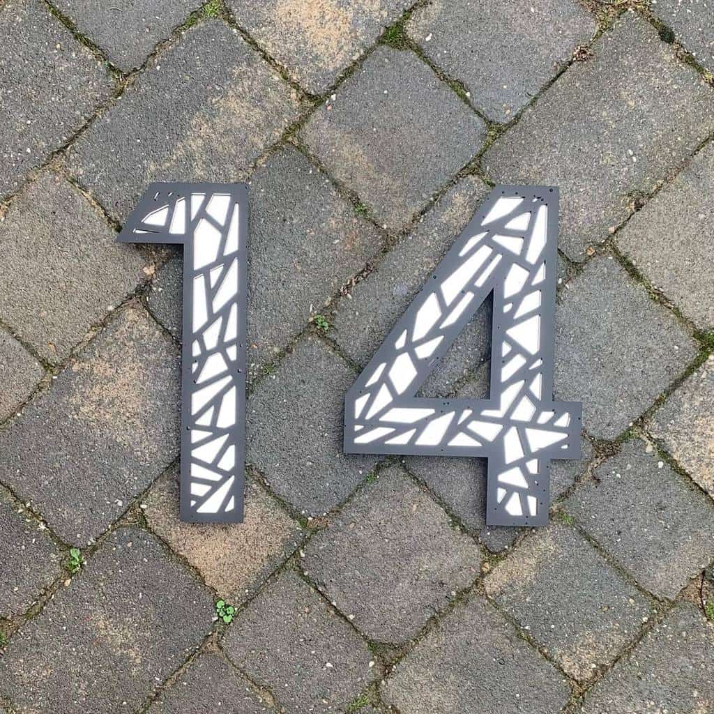 Lawn Decor House Number Ideas -kreativ_designco