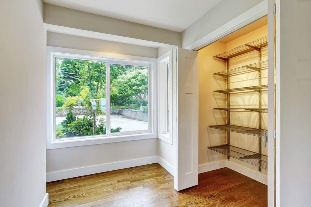 closet with saloon panel