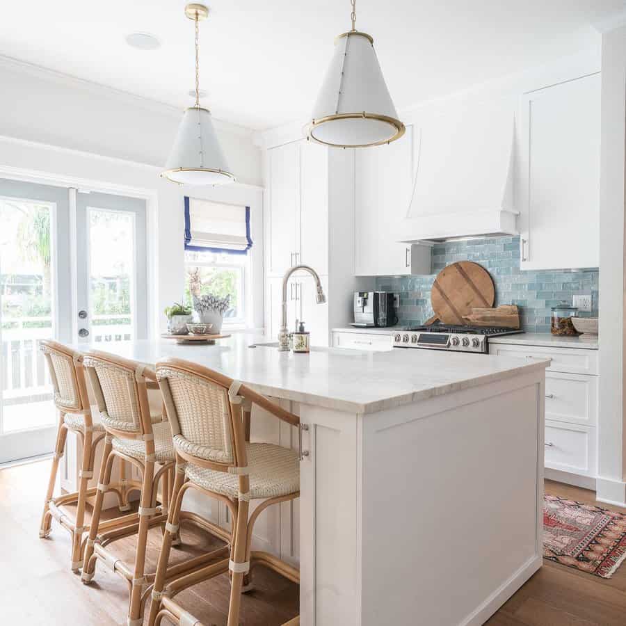 Contemporary-Kitchen-Island-Ideas-with-Seating-hendricksoninteriors