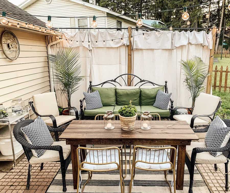 Dining-Backyard-Ideas-on-a-Budget-updatemycape