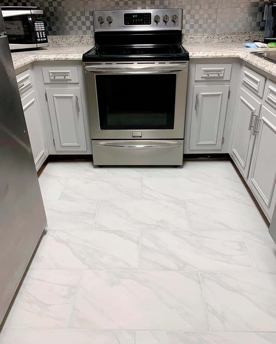 Marble-Kitchen-Flooring-Ideas-brushcolumbia