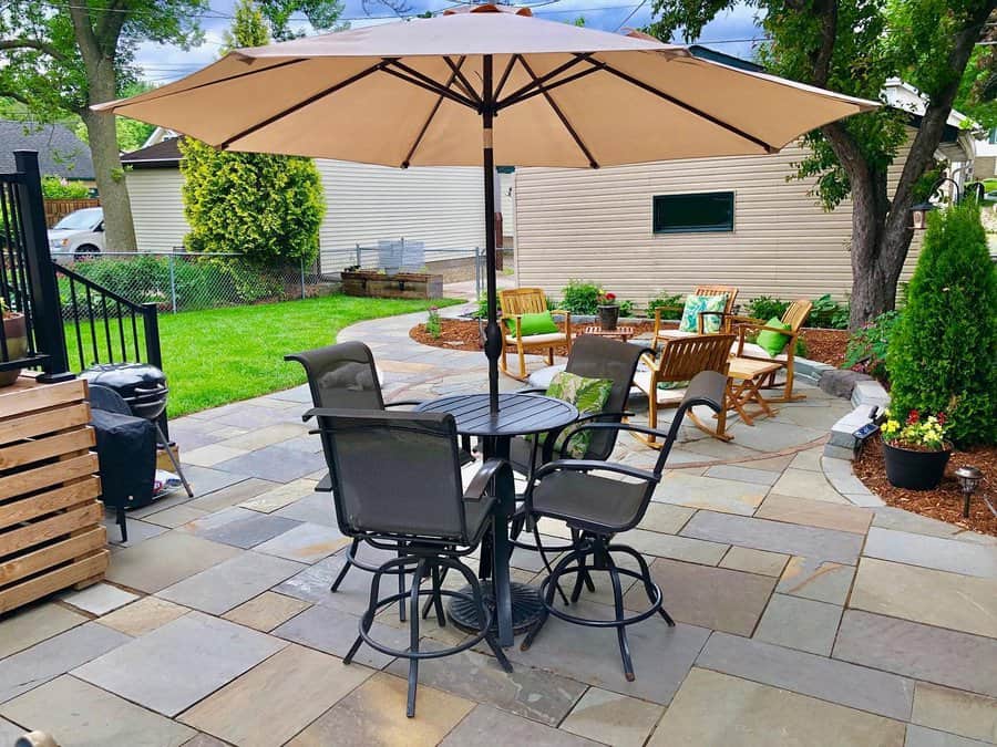 Patio-Backyard-Paver-Ideas-stonearchlandscapes