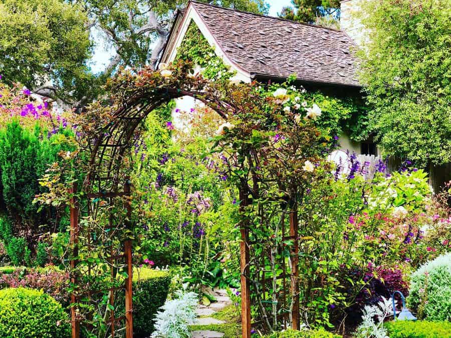 Pergola-Arbor-Ideas-monterey_farmgirl