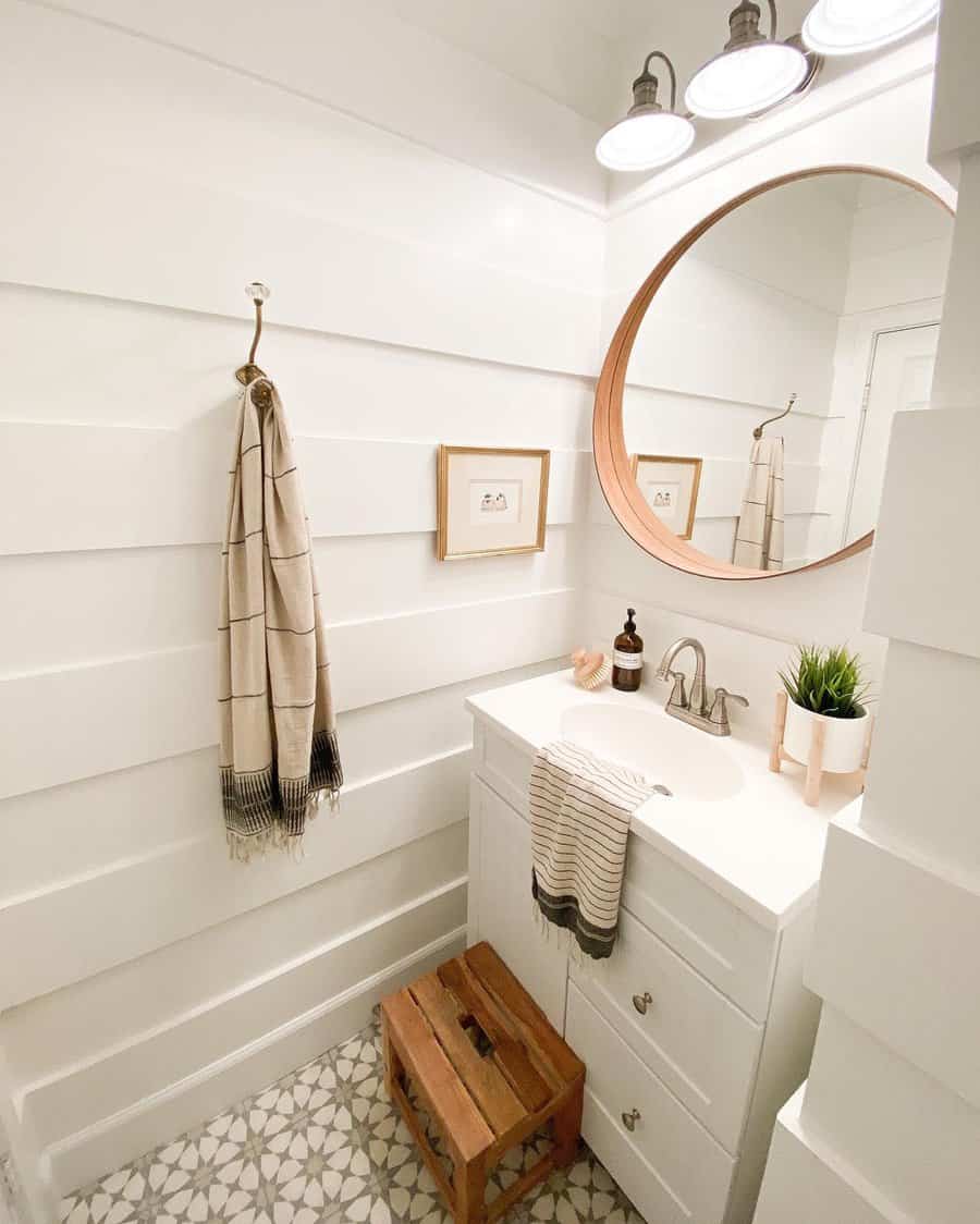 Powder-Room-Coastal-Bathroom-Ideas-house.becomes.home_