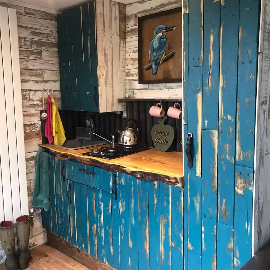 Reclaimed-Rustic-Kitchen-Ideas-applecratecontainer