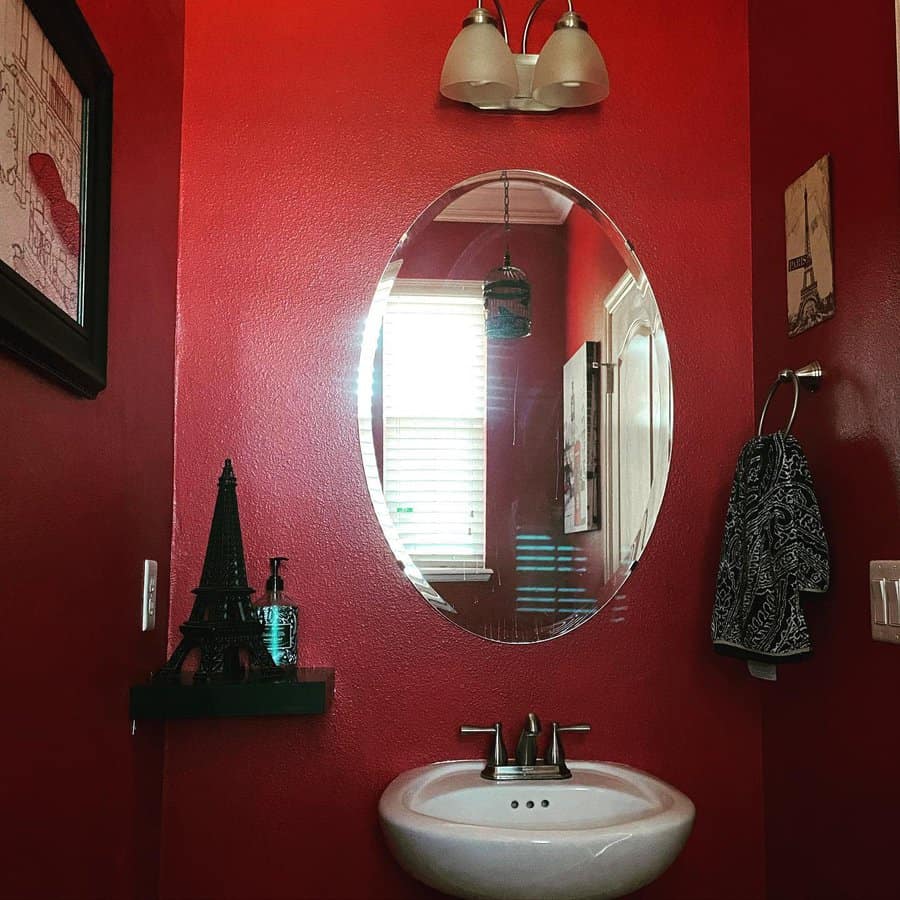 Red-Bathroom-Paint-Ideas-everylittlepretty-1