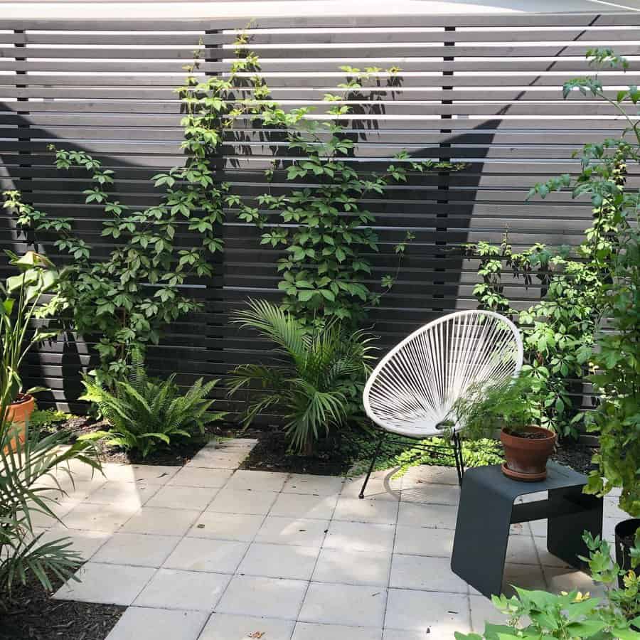 Small-Backyard-Ideas-on-a-Budget-alamodemontreal