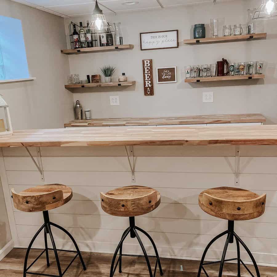 Small-Basement-Bar-Ideas-sethearle