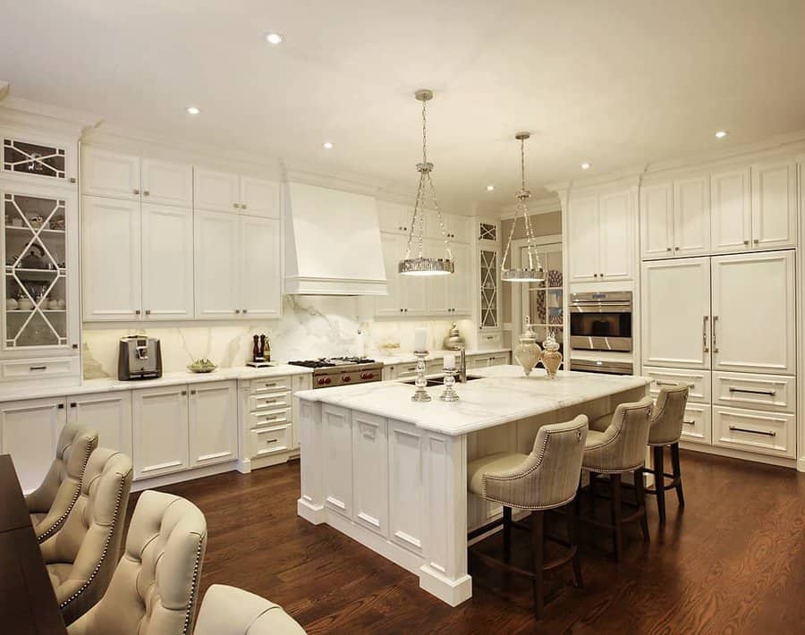 Traditional-Kitchen-Island-Ideas-selbakitchens