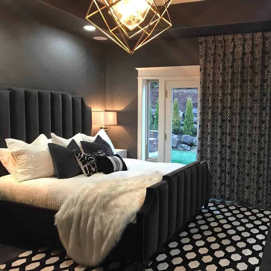 Wall-Black-Bedroom-Ideas-comfortlines