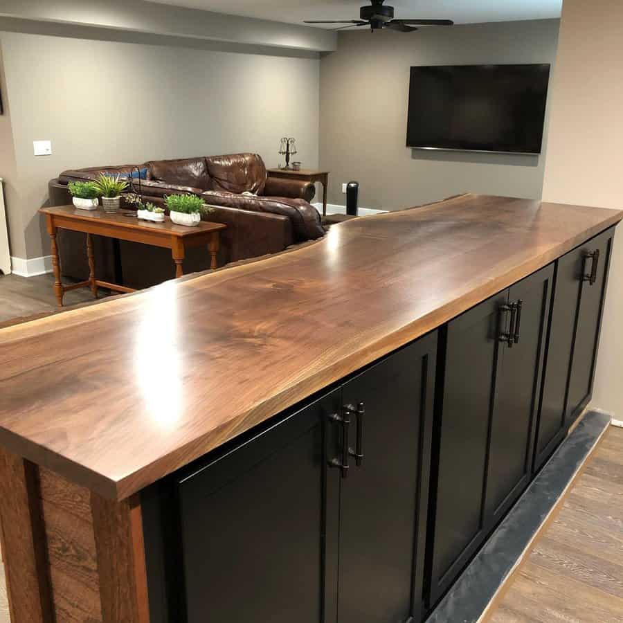 Wood-Basement-Bar-Ideas-tommydrywall