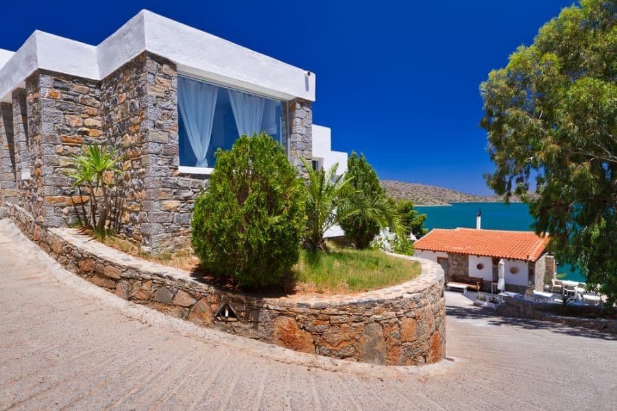 simple-mediterranean-house-2-1563623