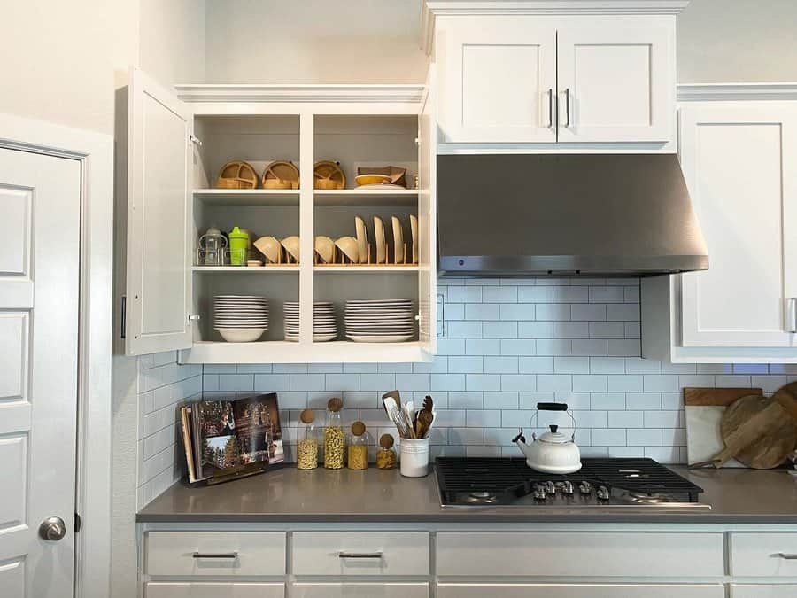 Cabinet-Small-Kitchen-Ideas-on-a-Budget-the_uncluttered_life