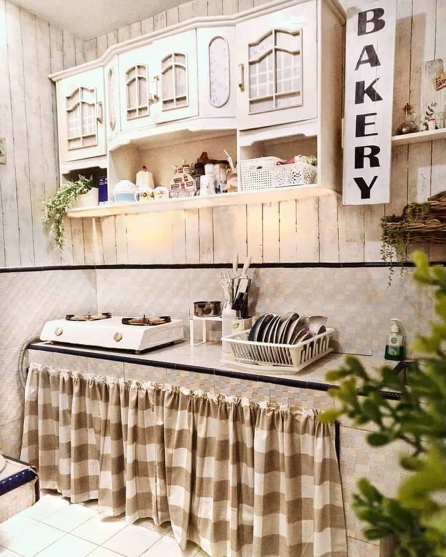 Curtains-Small-Kitchen-Ideas-on-a-Budget-umi__fitri