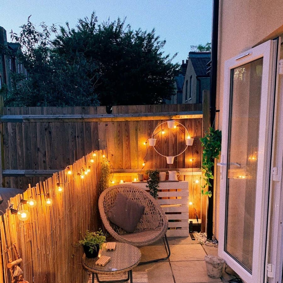 Patio-Backyard-Lighting-Ideas-hannah.athome