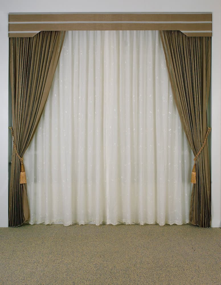 Empty,Room,And,Curtain,Need,Your,Ideas,Or,Stuffs,To