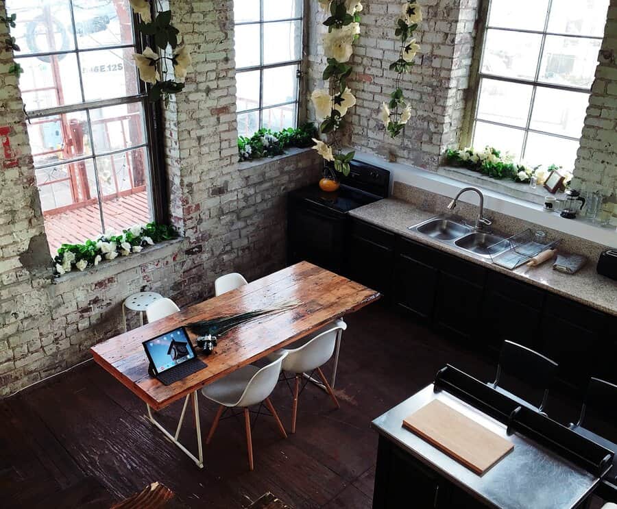 kitchen-dining-table