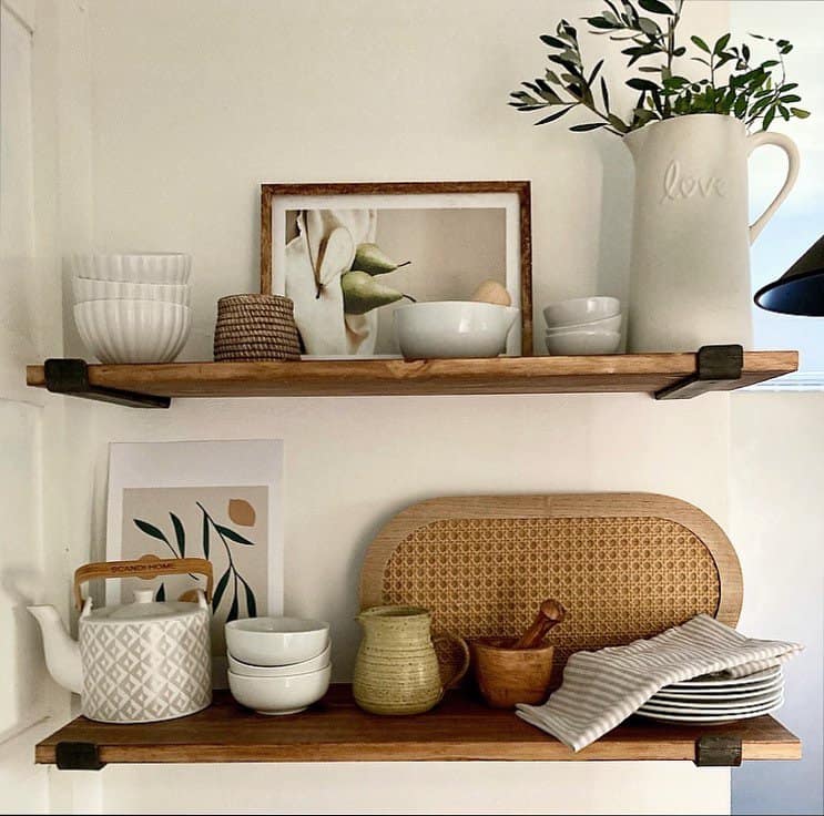 Rustic-Open-Shelving-Kitchen-Ideas-a_hint_of_rusticc