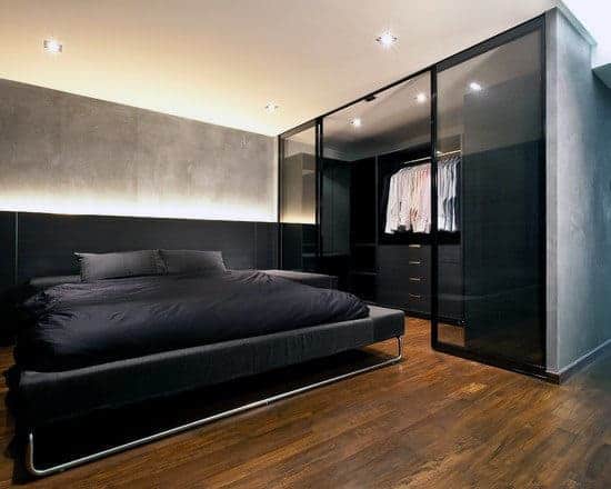 mens-glass-door-bedroom-walk-in-closet