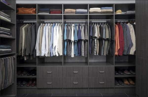 organized-walk-in-closets-for-guys