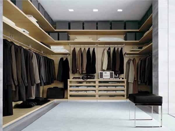 simplistic-traditional-male-closet