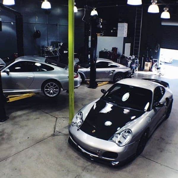 workshop-with-lift-dream-garage-for-guys