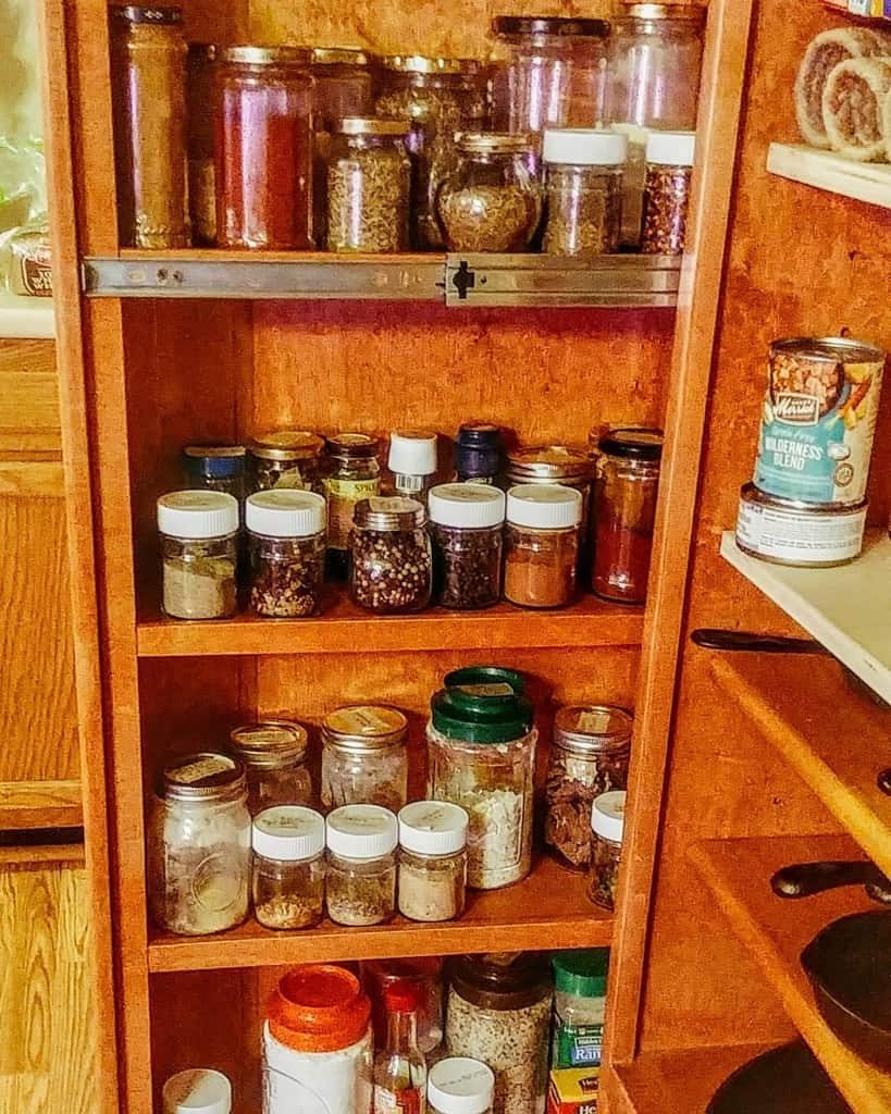 cupboard-spice-rack-ideas-ryn955-9837424