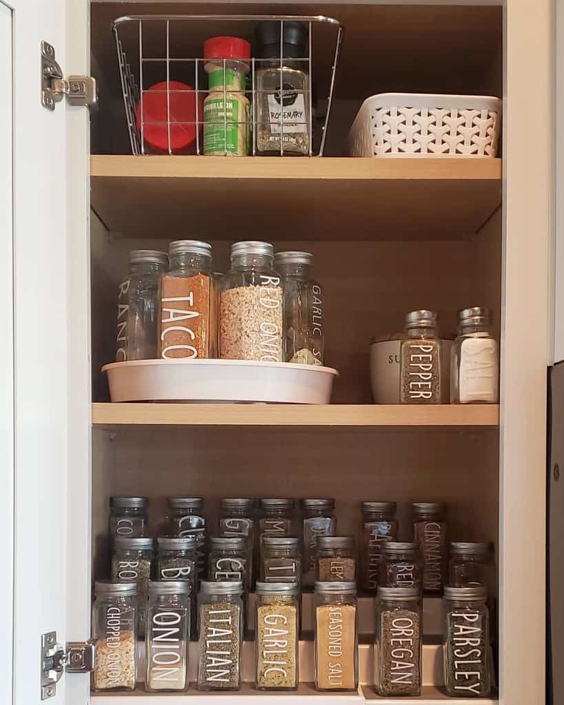 cupboard-spice-rack-ideas-thehousewivesof2c-4583001