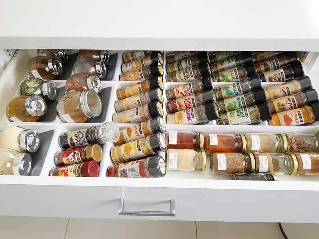 drawer-spice-rack-ideas-anne-wang2001-6202890