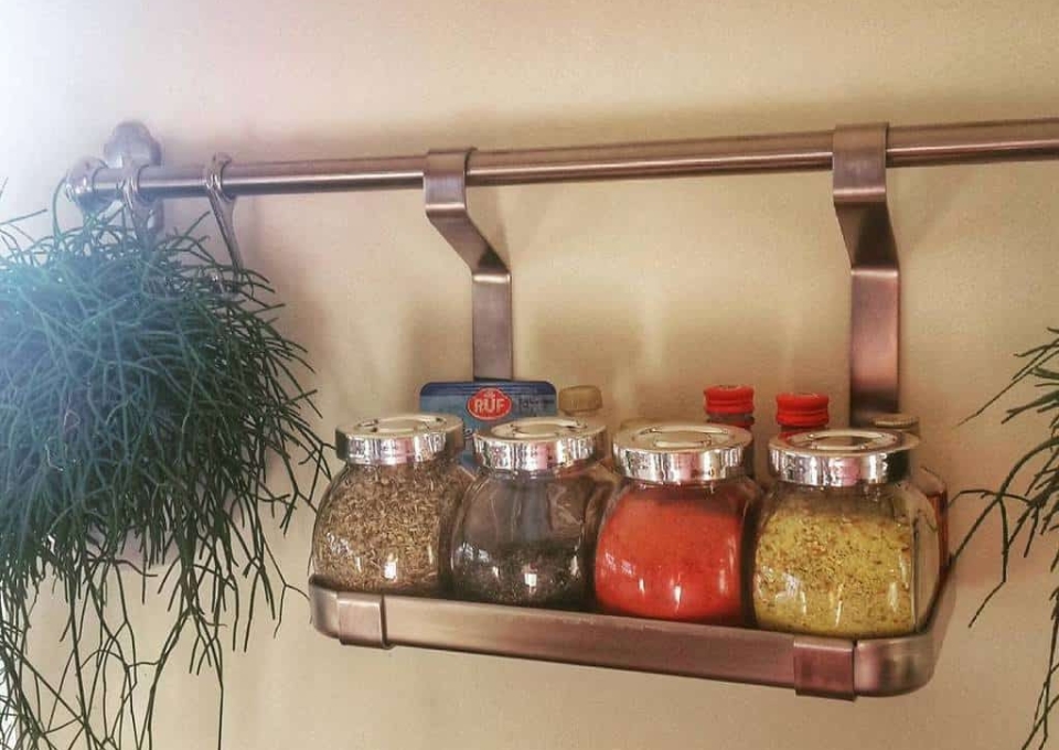 hangging-spice-rack-ideas-daniel-ighisan-5620863