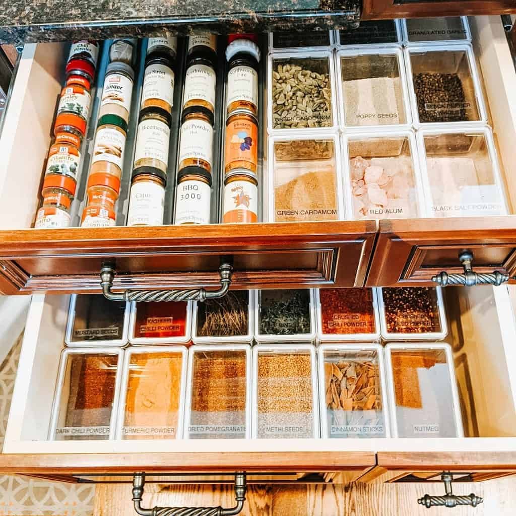 organizer-spice-rack-ideas-organizedbyjm-5961660