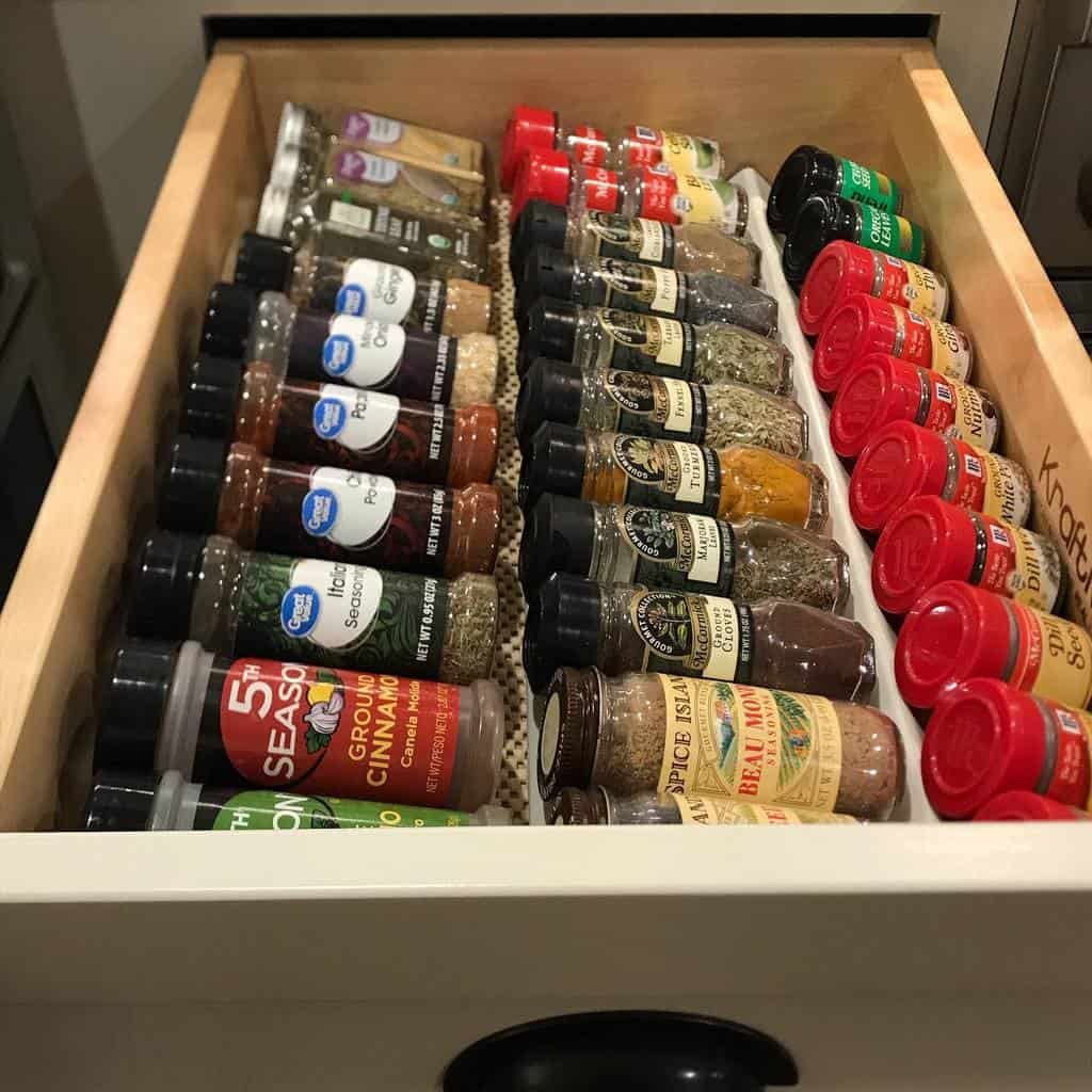 spice-rack-storage-ideas-lifeofspicedesigns-7764876