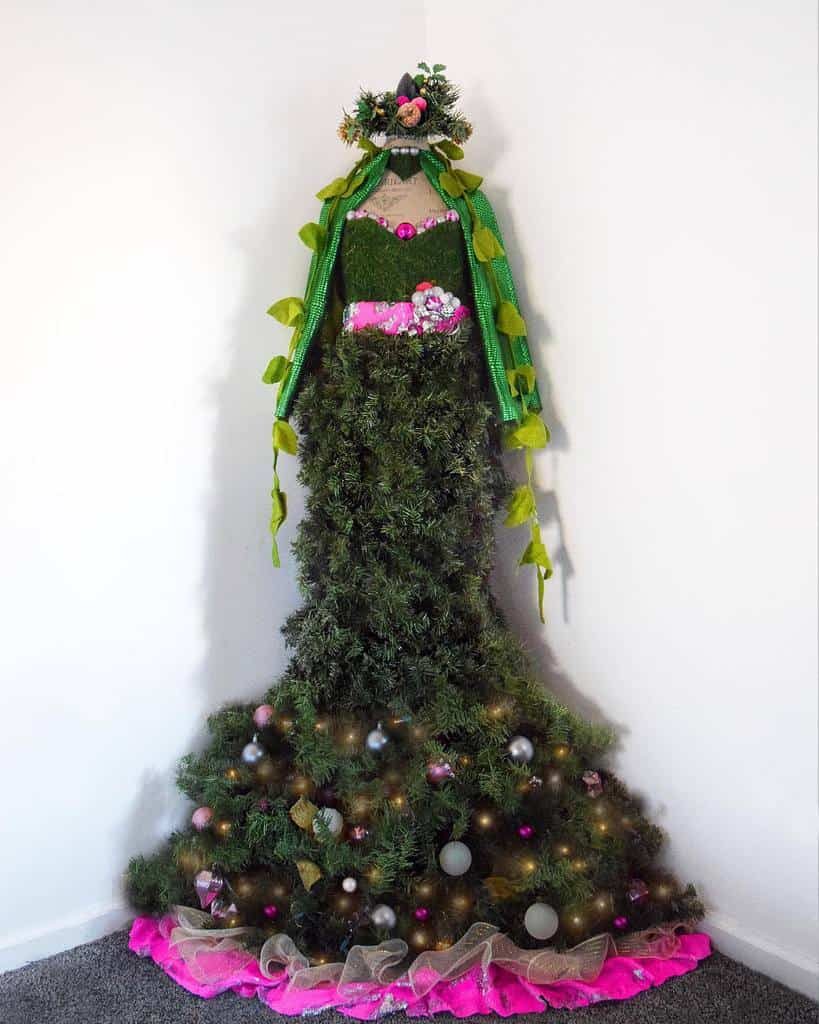 unique-christmas-tree-ideas-thesequinhanger-3509934