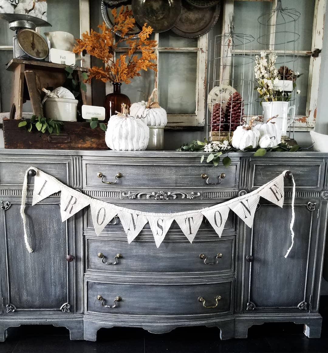 vintage-fall-decorating-ideas-thevintagepelican