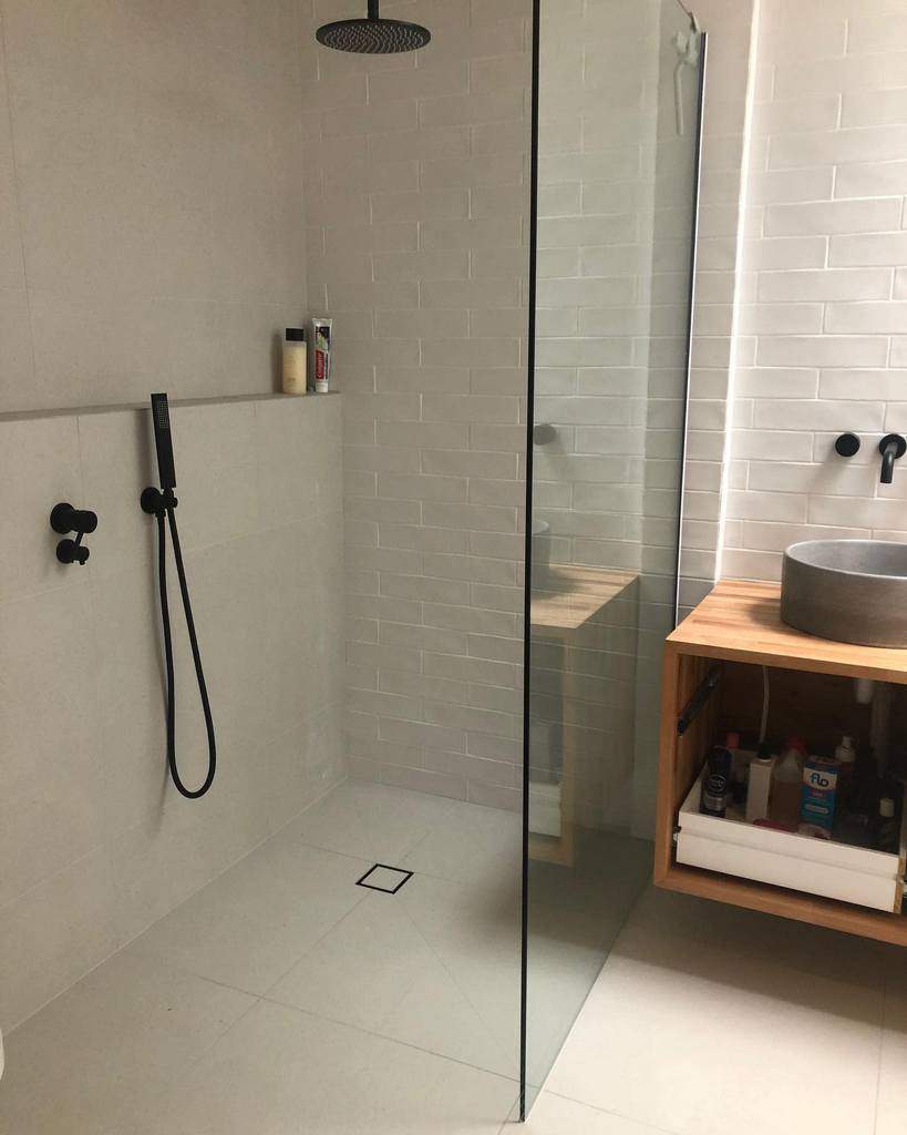 Minimalist Doorless Walk In Shower Ideas Tile Whisperer