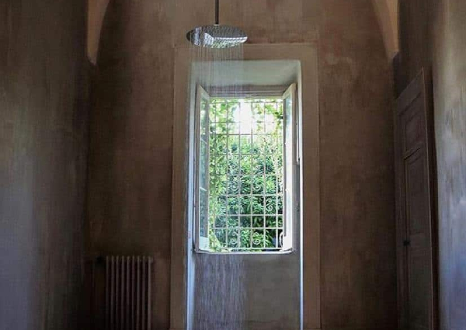 Open Concept Doorless Walk In Shower Ideas -grough.luxurysuites