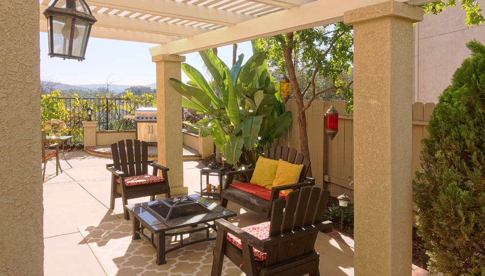 Patio Side Yard Ideas