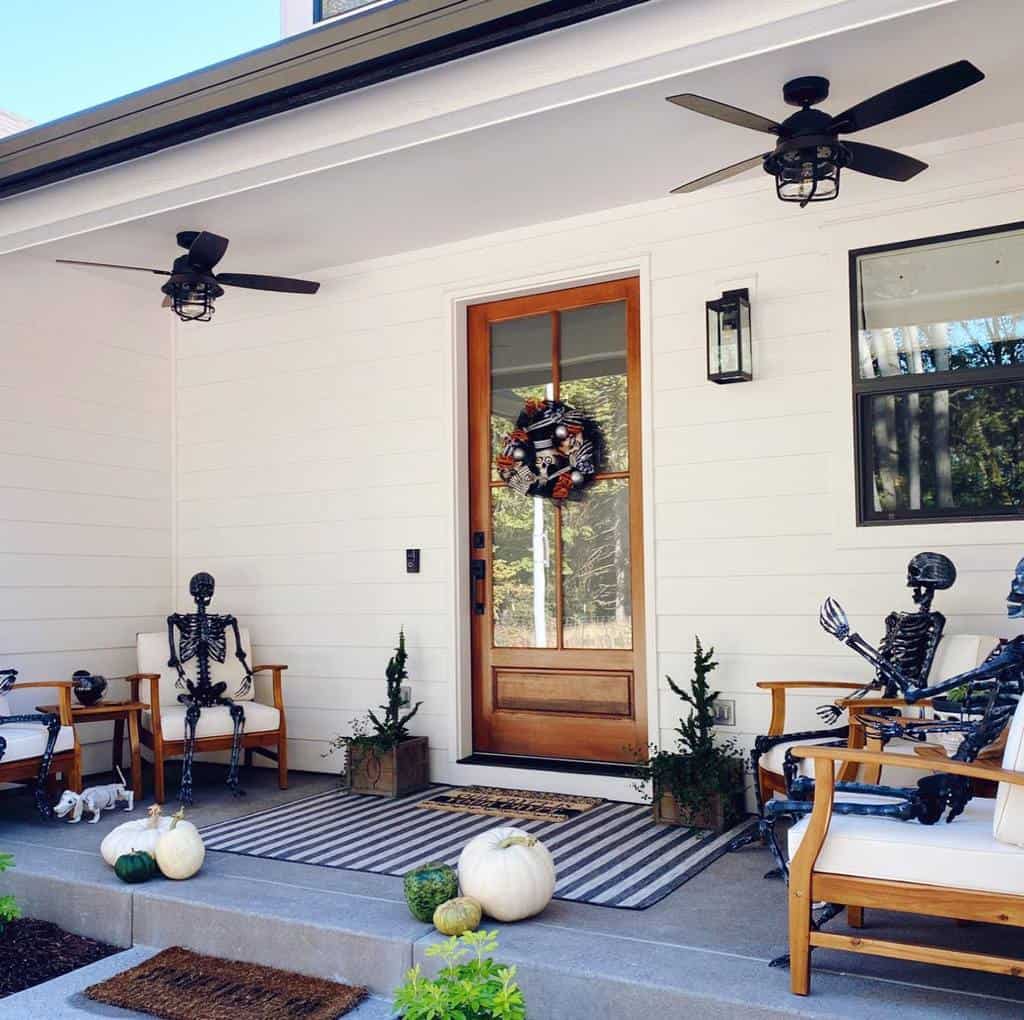 Small Front Porch Decorating Ideas Shelvesonshiplap