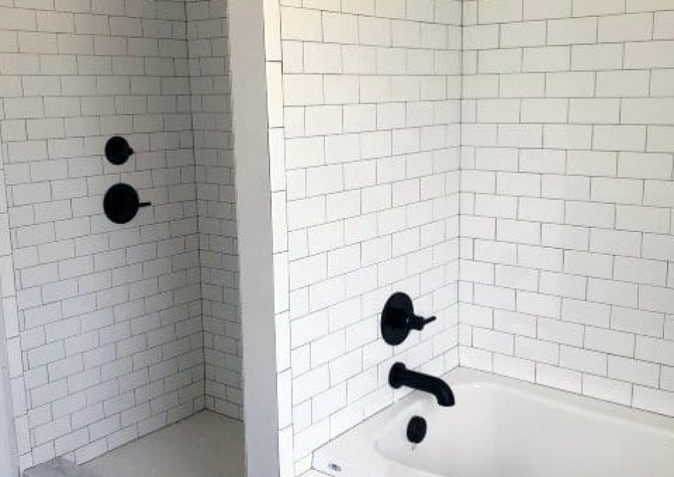 White Doorless Walk In Shower Ideas