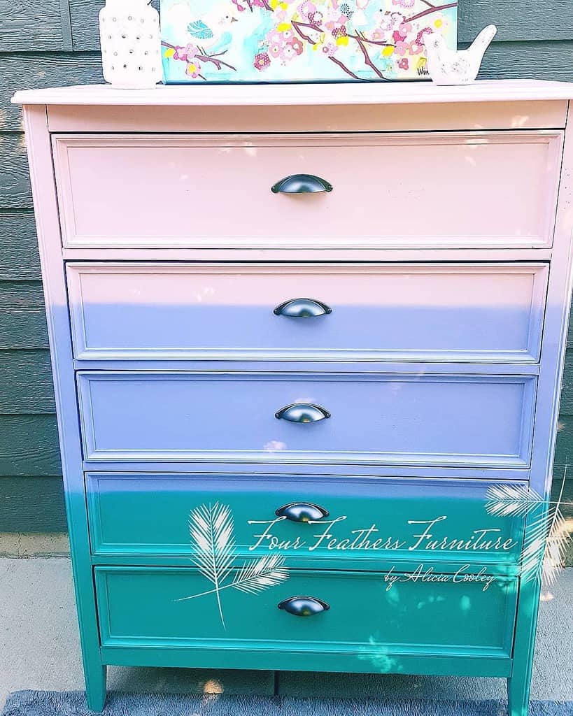 Two Tone Or Multi Tone Chalk Paint Furniture Ideas Fourfeathersfurniture