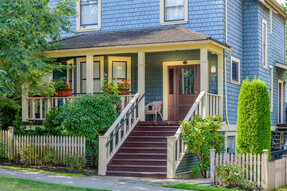 Front porch railing