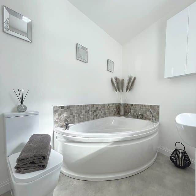 Small Bathroom Ideas with Tub -hill_family_home