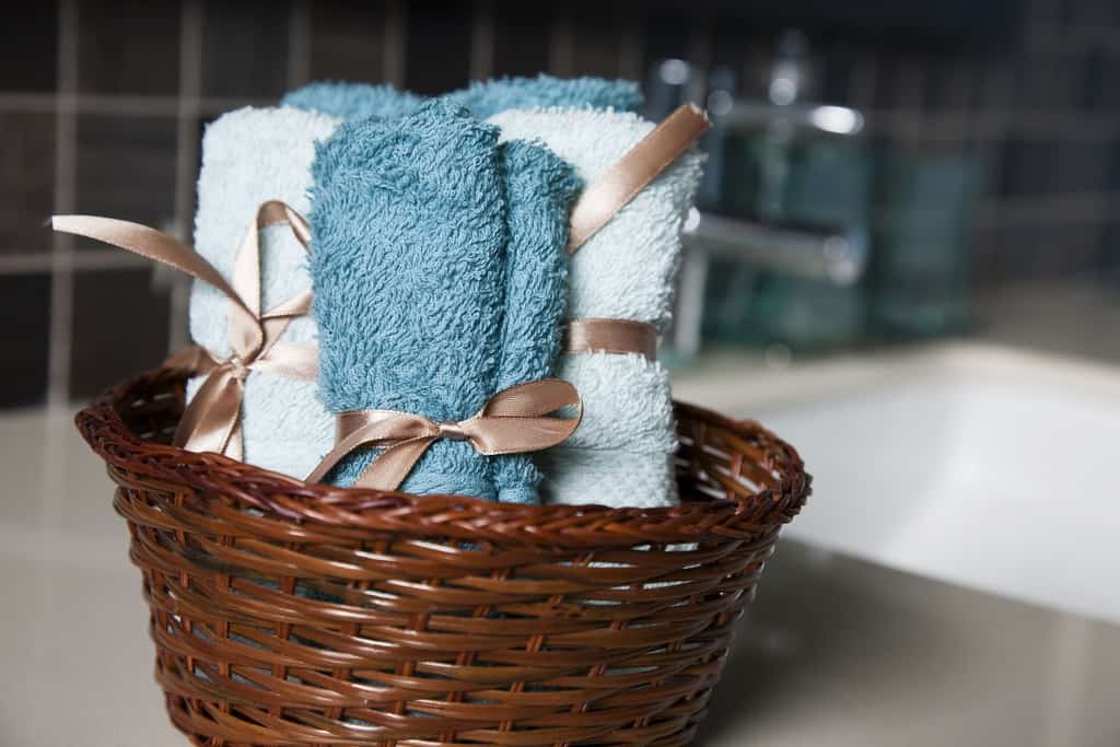 bathroom towel tie with a ribbon