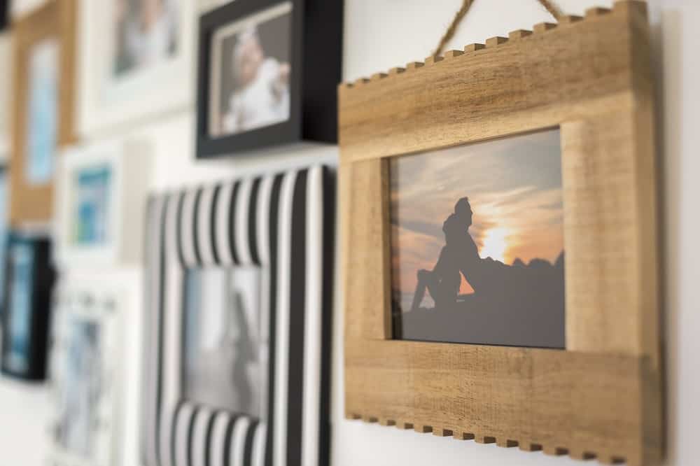 How to Arrange Pictures on a Wall