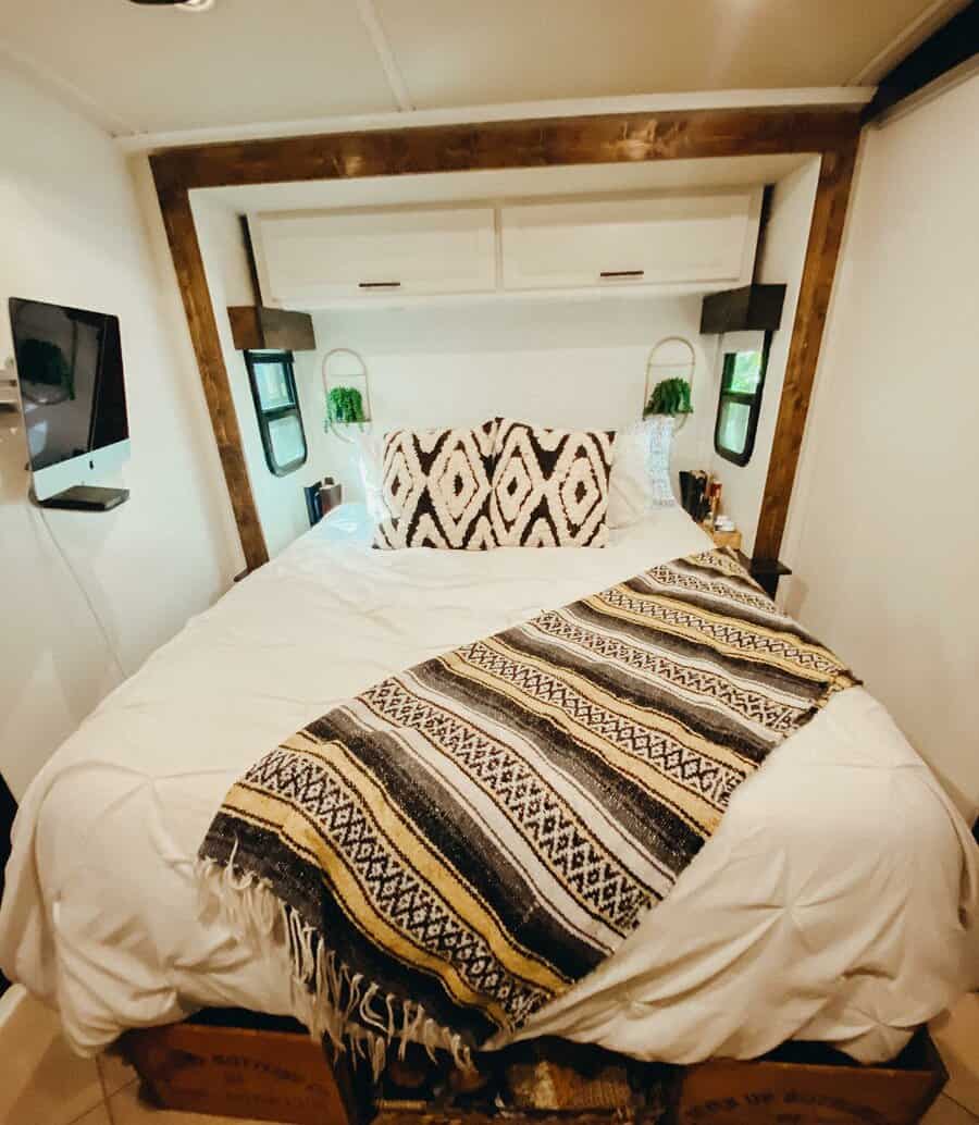 Bed Rv Storage Ideas Shererjoyjourney