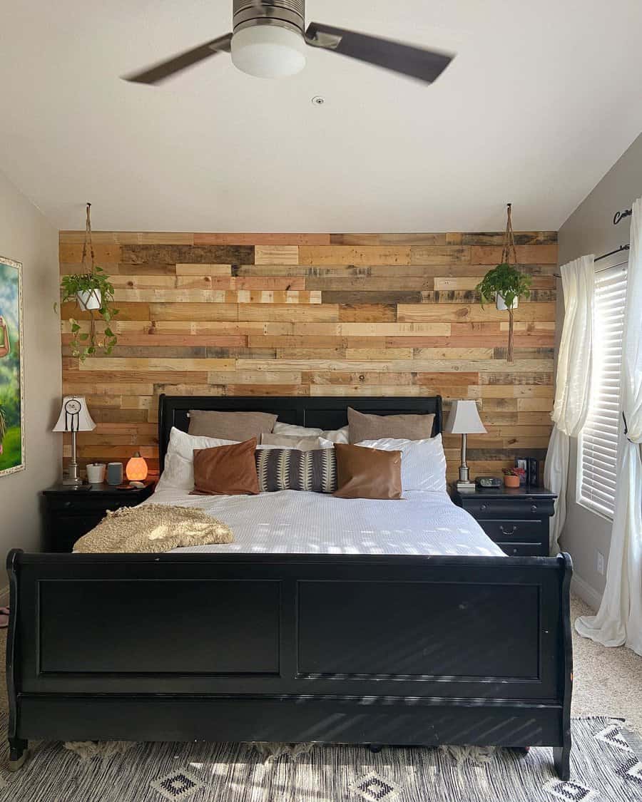 Bedroom Pallet Wall Ideas Realestatereadysd