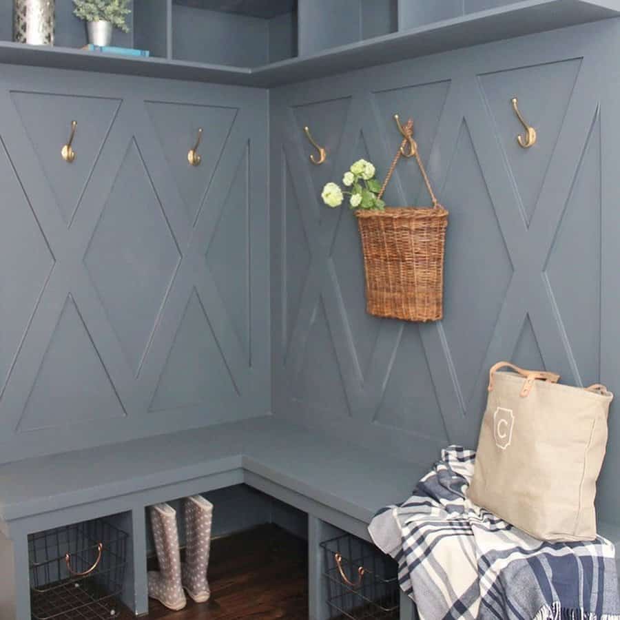 Corner Mudroom Storage Ideas Chchomesdesign