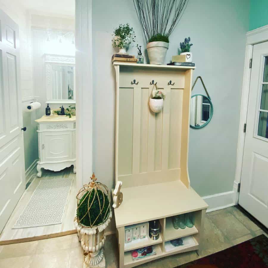 Cottage Entryway Bench Ideas Mkrinspired Vavbf